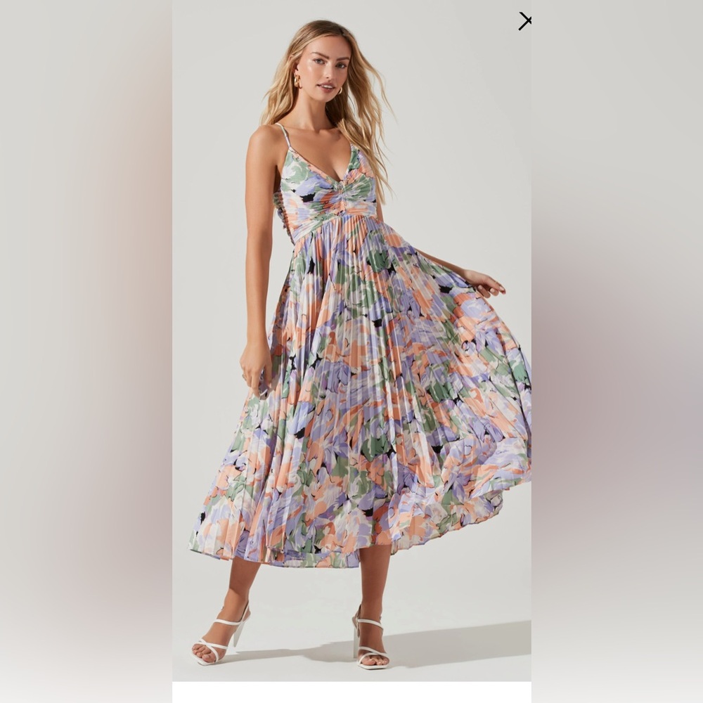 Astr the Label - Blythe Floral Plisse Midi Dress - Coral Multi Large